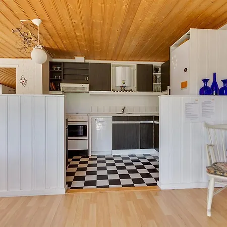 Two-bedroom Holiday In * Hals